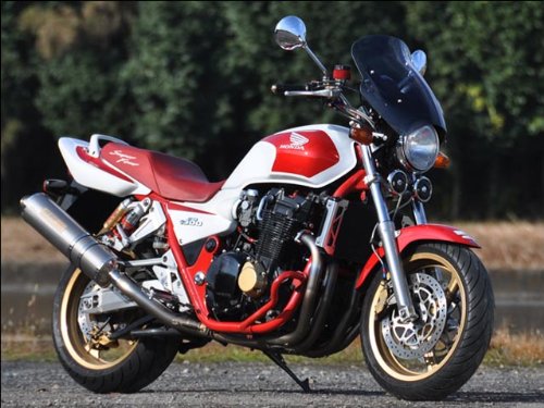 CB1300用 ガイラスクリーン スモークシールド バイザー Amazon.co.jp: シックデザイン(CHIC DESIGN) スクリーン ガイラ